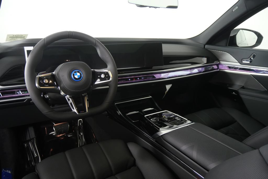 New 2026 BMW i7 xDrive60 AWD/4WD image 18