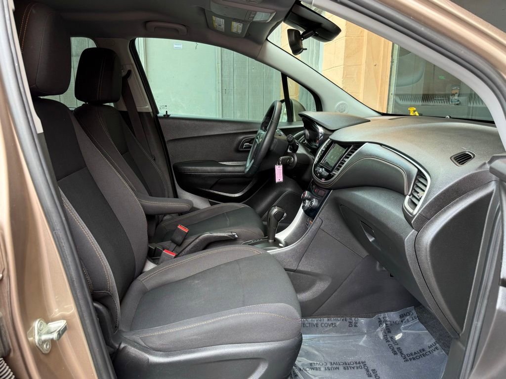 Used 2018 Chevrolet Trax LS image 18