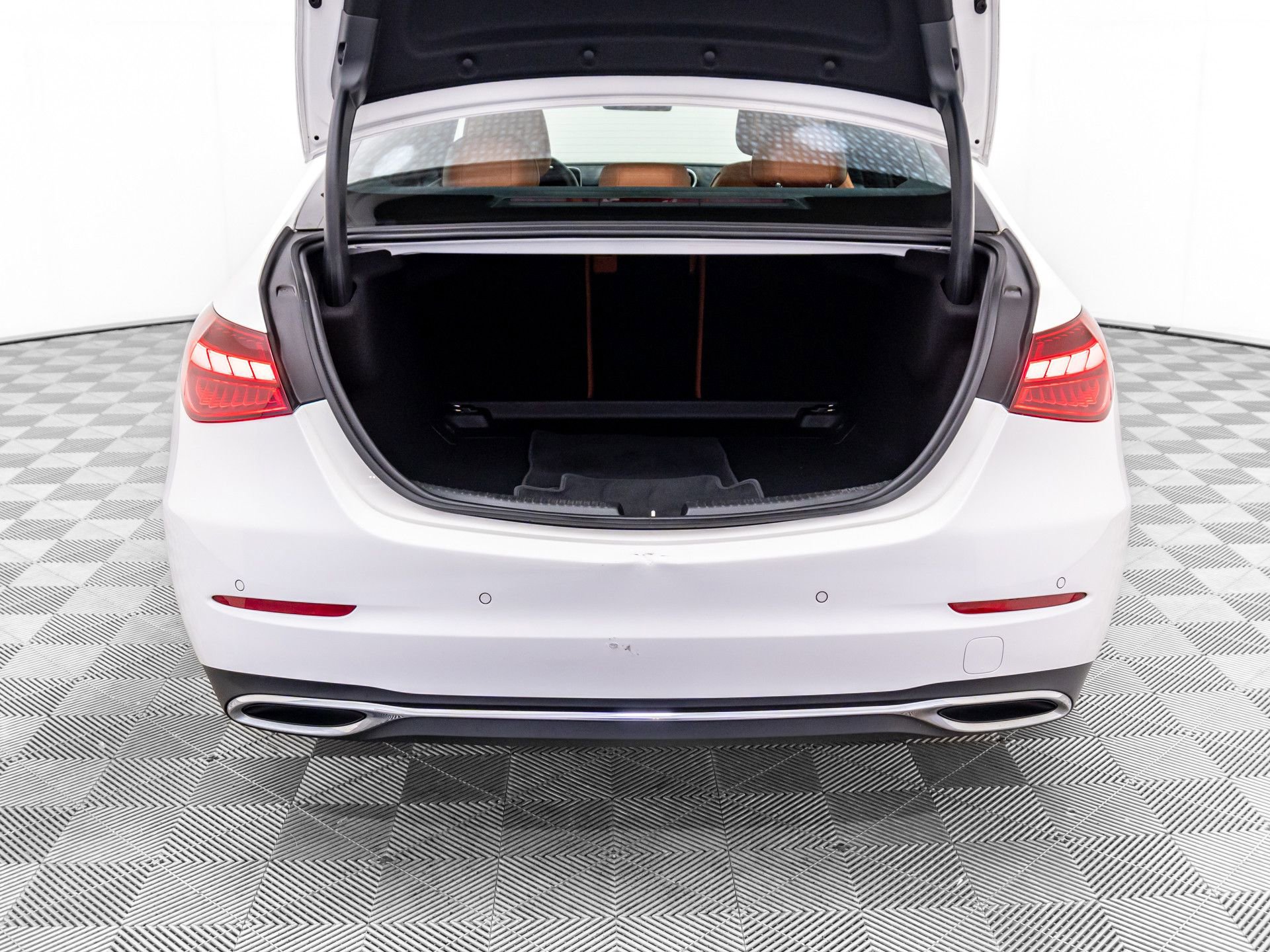 Used 2023 Mercedes-Benz C 300 4MATIC Sedan image 35