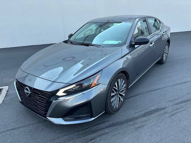 Used 2024 Nissan Altima 2.5 SV FWD image 18