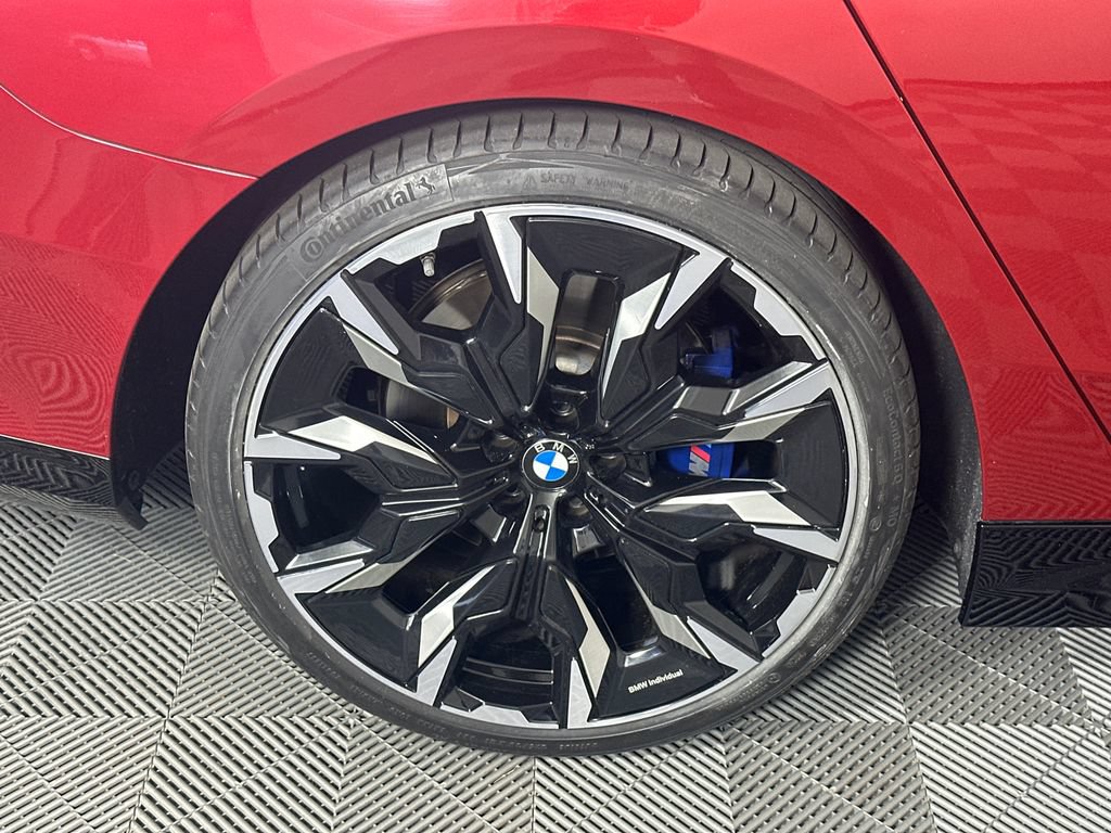 Used 2024 BMW 530i w/ Executive Package RWD image 17