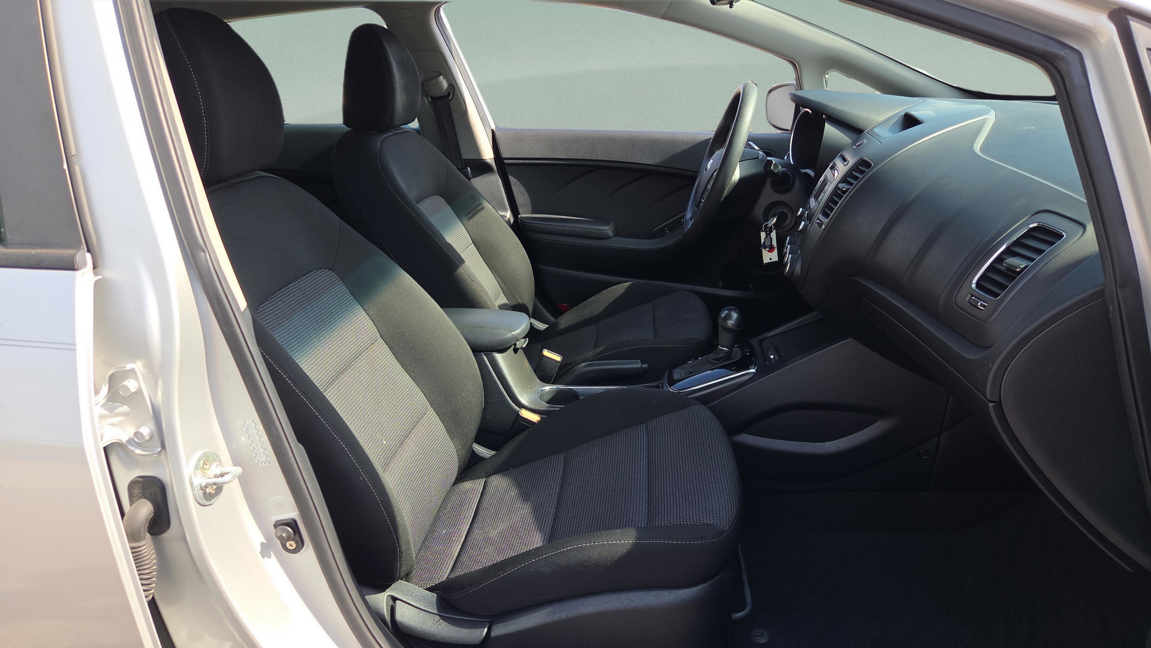 Used 2017 Kia Forte LX image 17