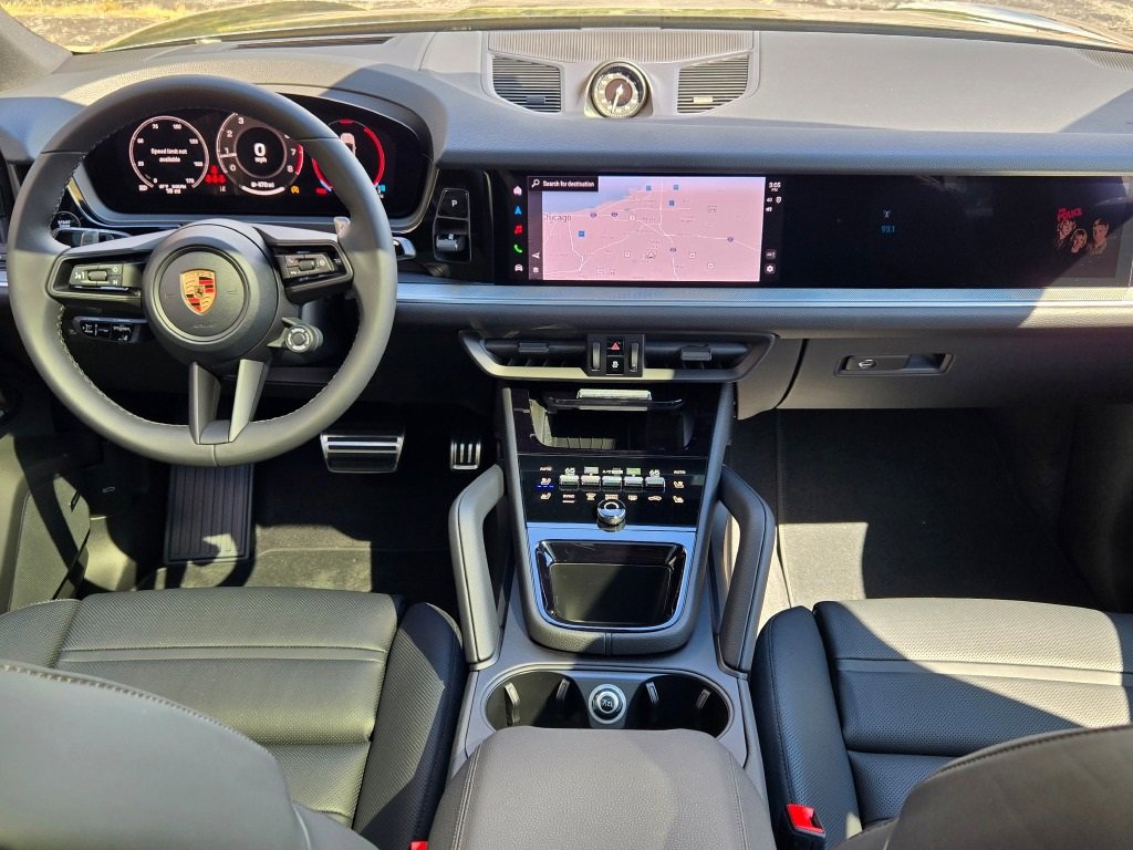 New 2026 Porsche Cayenne Coupe image 36