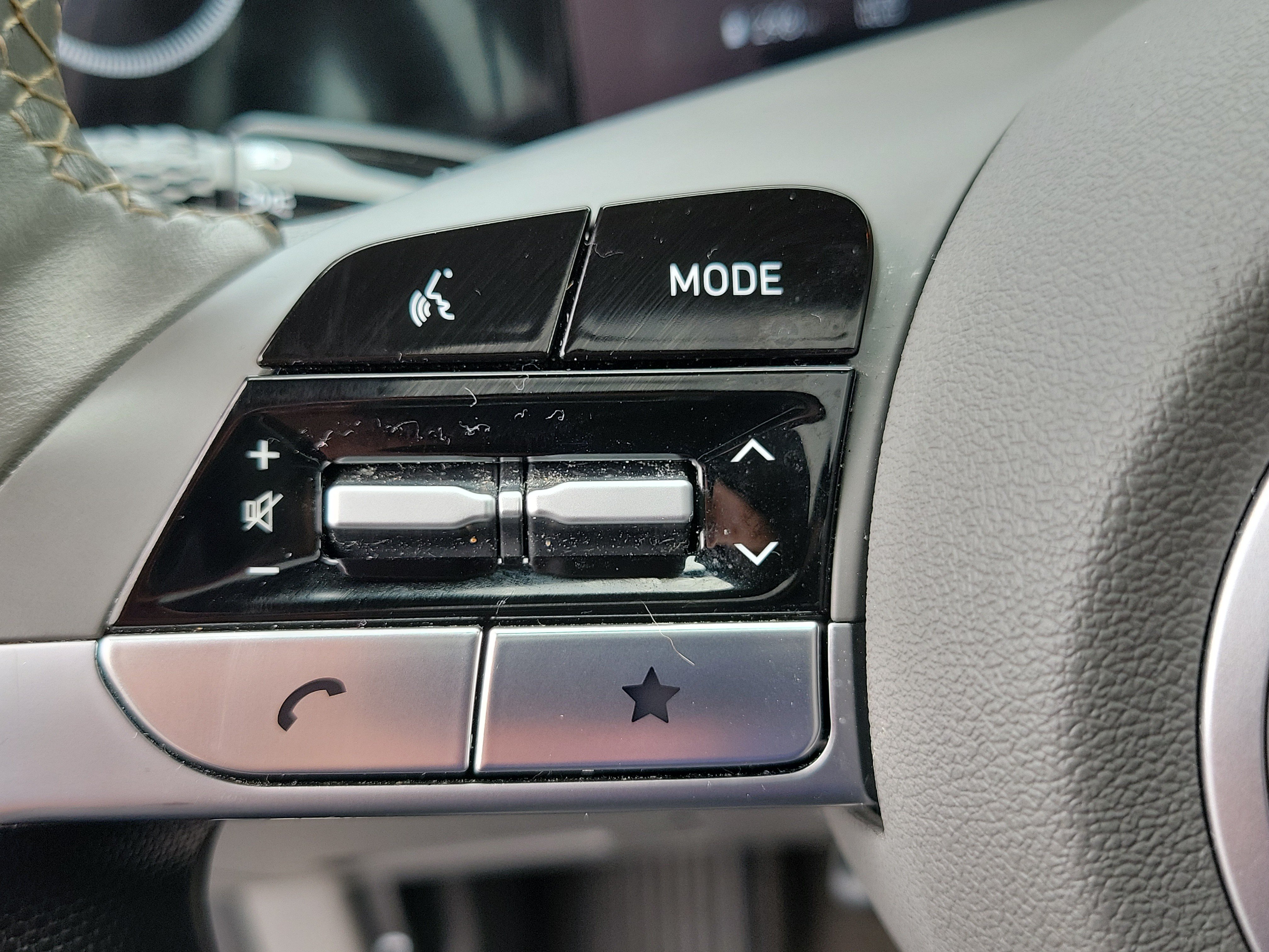Used 2025 Hyundai Elantra SEL FWD image 22
