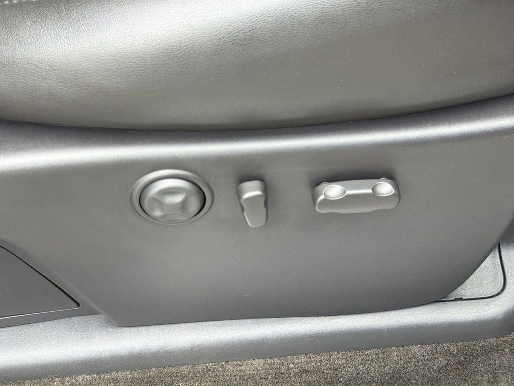 Used 2013 GMC Sierra 3500 Denali w/ Suspension Package, Off-Road image 30