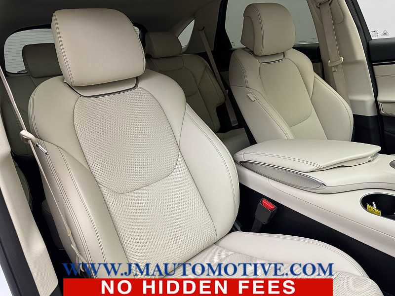 Used 2024 Genesis GV70 2.5T w/ Select Package image 21