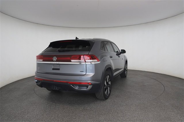 Used 2024 Volkswagen Atlas Cross Sport SE image 17