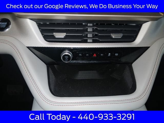 Used 2025 Ford Explorer Active w/ Active Comfort Package image 34