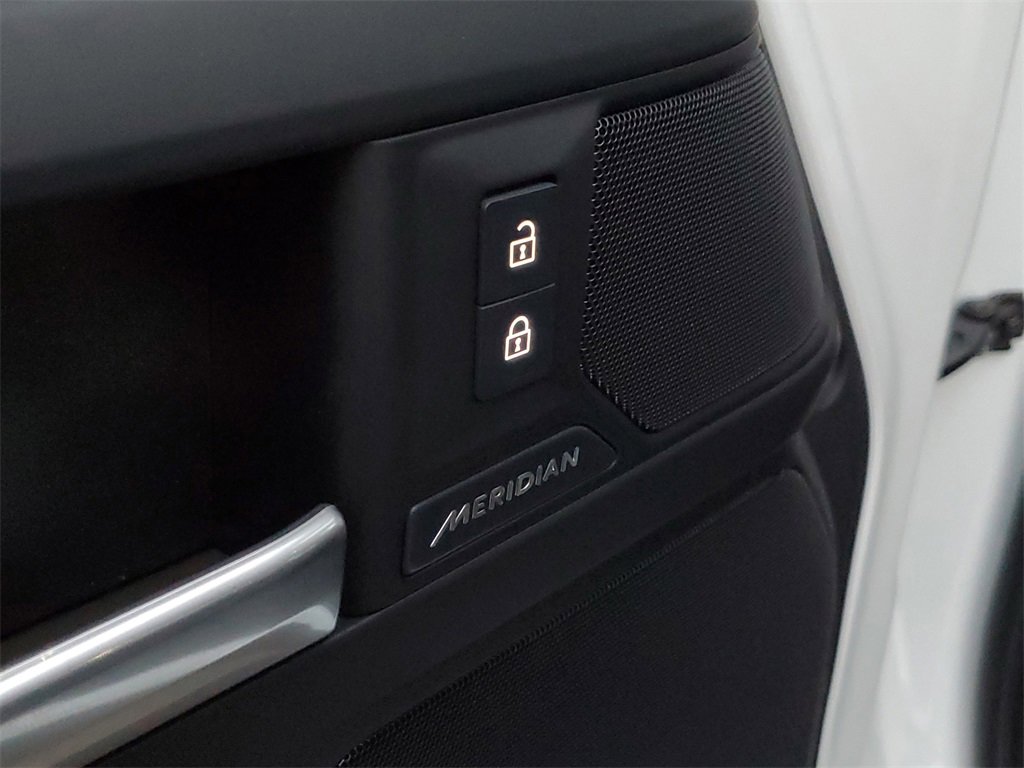 New 2026 Land Rover Defender 110 S image 12