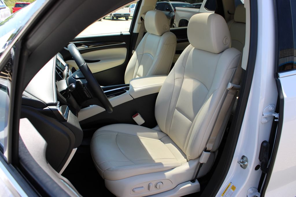 Certified 2023 Buick Enclave Essence w/ Experience Buick Package AWD/4WD image 12