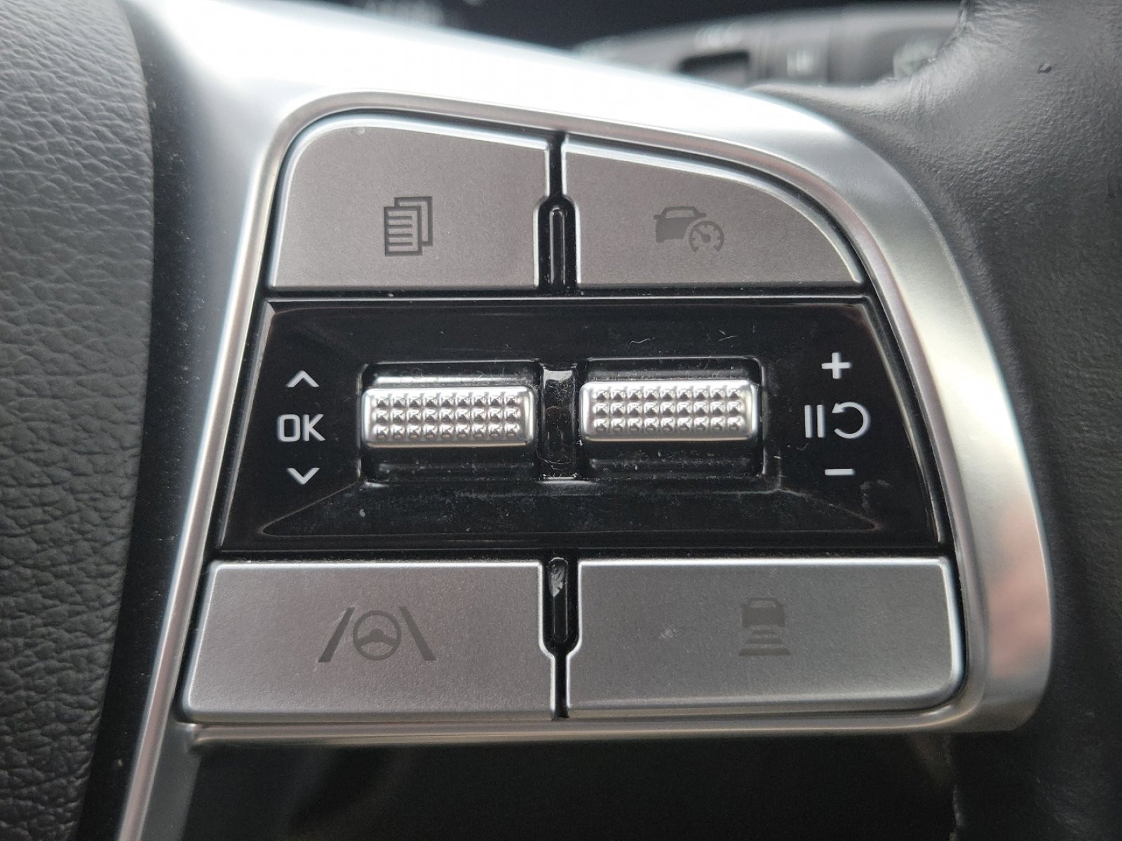 Used 2024 Kia Telluride SX X-Pro image 36