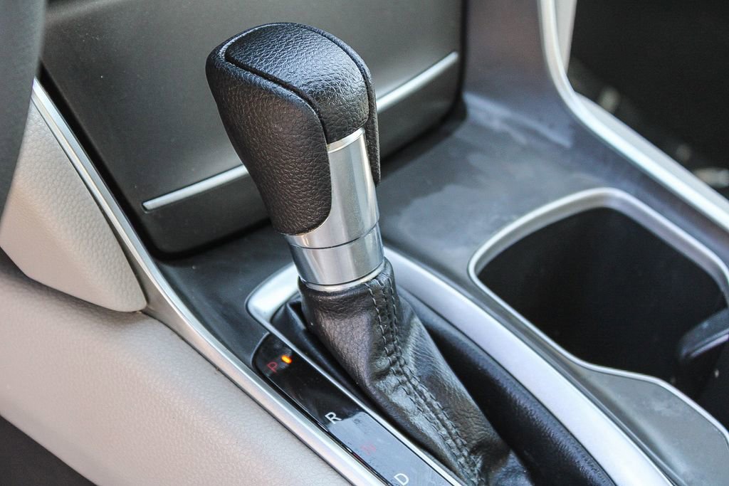 Used 2019 Honda Accord LX image 19