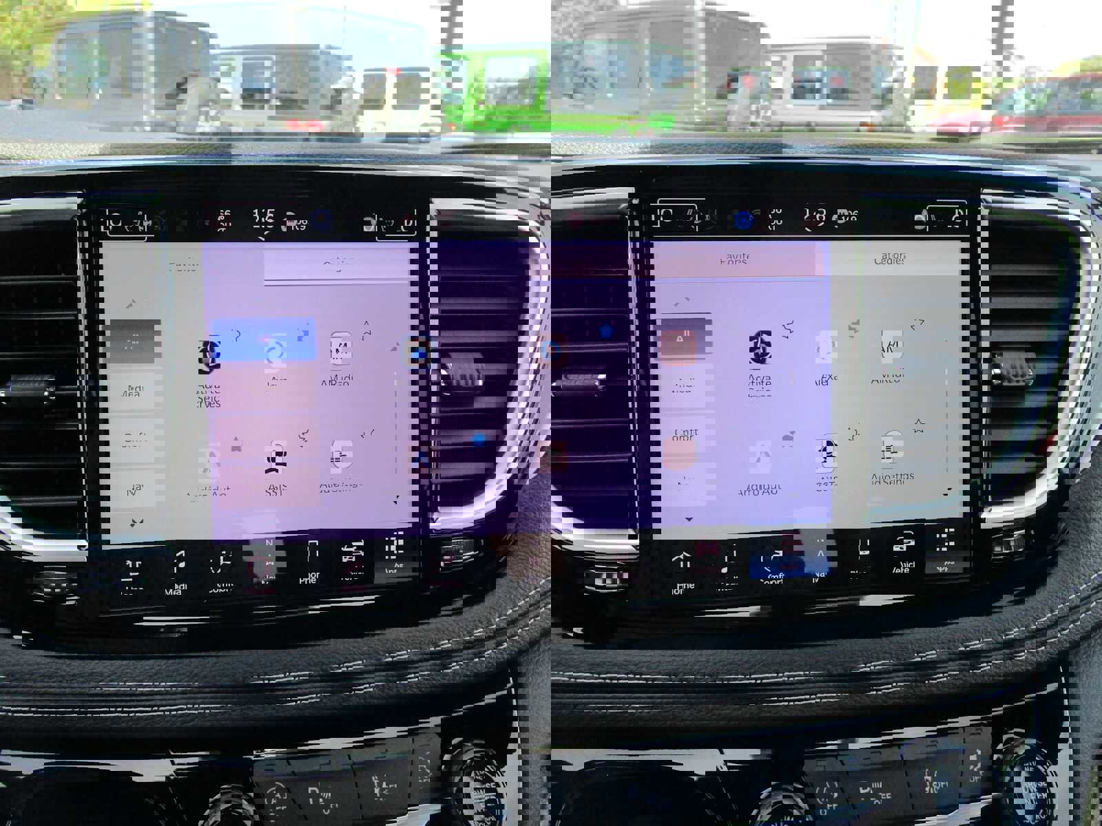 New 2026 Chrysler Pacifica Limited w/ Uconnect Theater Family Group image 50