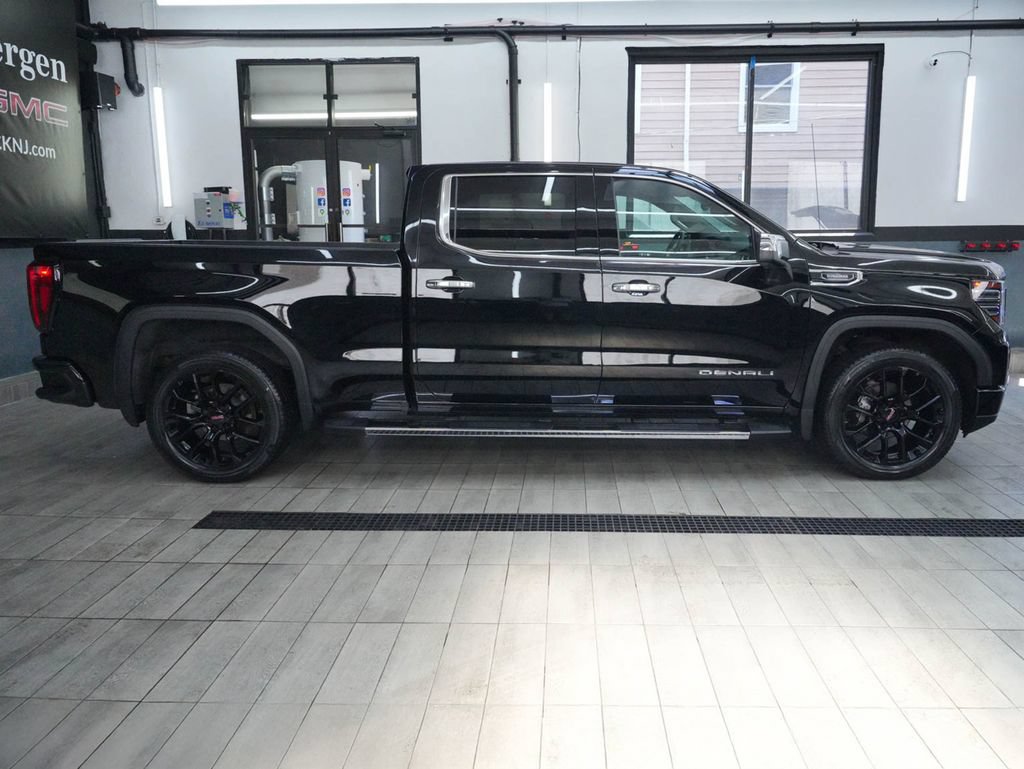Used 2023 GMC Sierra 1500 Denali AWD/4WD image 5