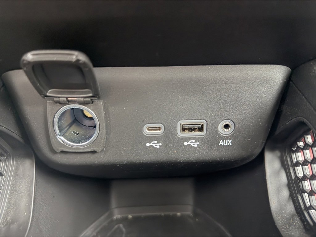 Used 2023 Chevrolet TrailBlazer RS w/ Sun and Liftgate Package image 32