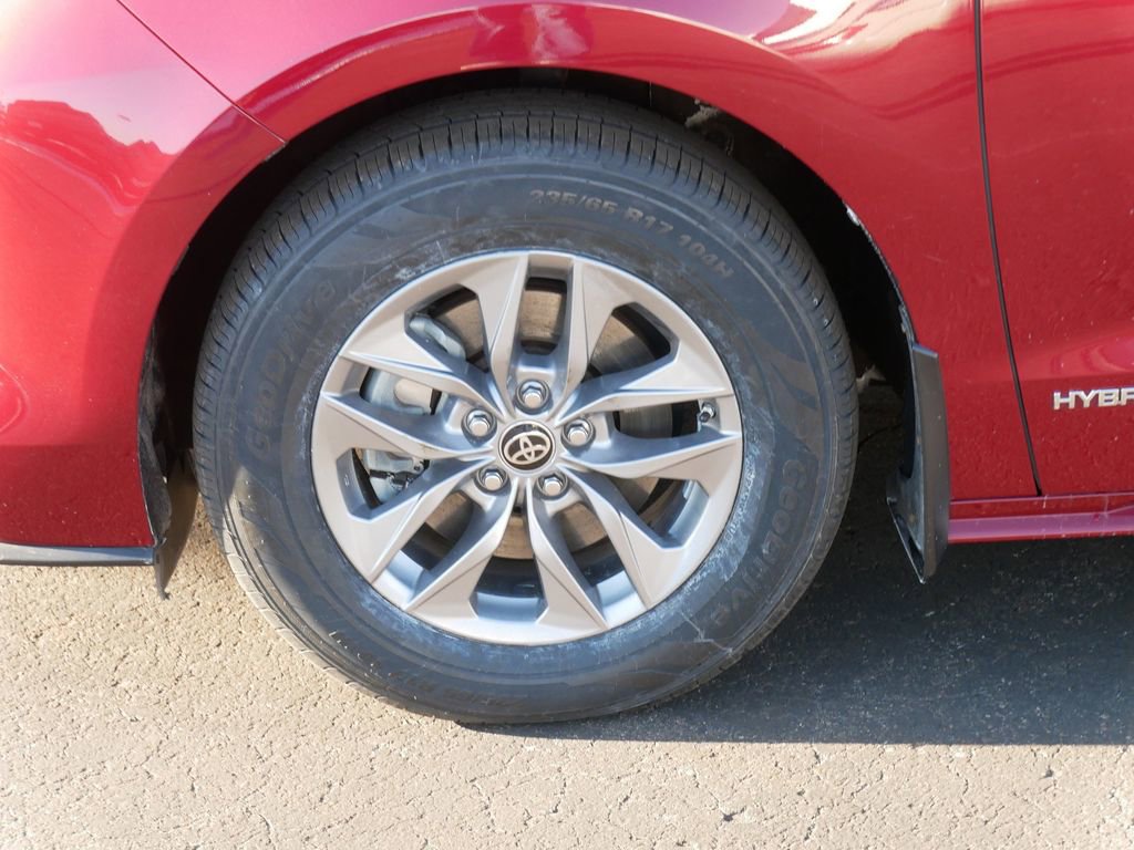 Certified 2021 Toyota Sienna LE image 8