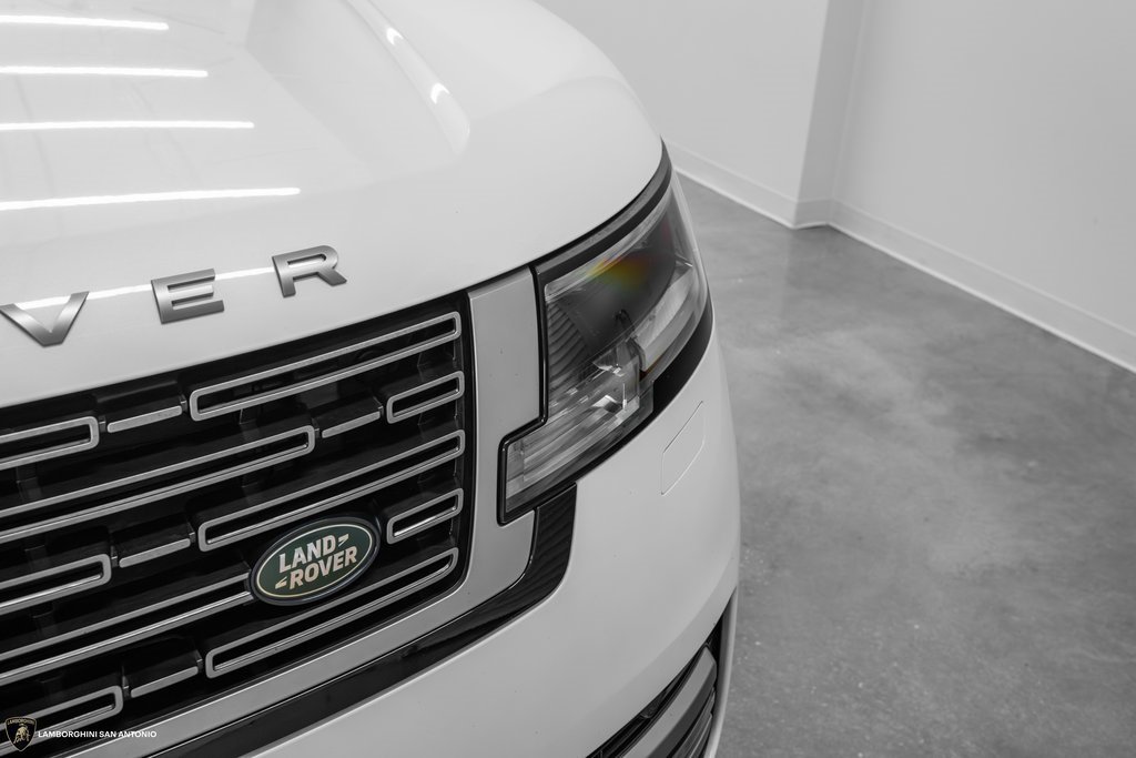 Used 2023 Land Rover Range Rover Long Wheelbase SE image 8