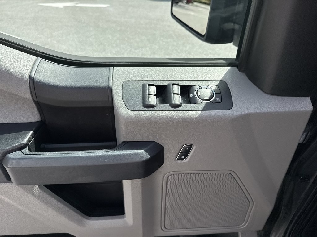 Used 2016 Ford F150 XL w/ Equipment Group 101A Mid RWD image 38