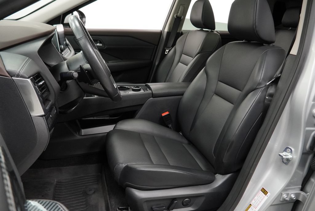 Used 2023 Nissan Rogue SV w/ SV Premium B Package AWD/4WD image 4