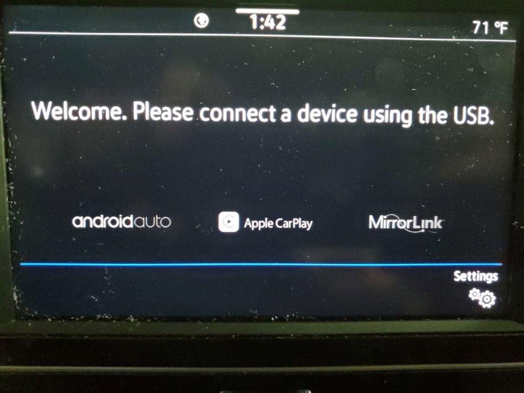 Certified 2023 Volkswagen Jetta SE w/ Panoramic Sunroof Package FWD image 13