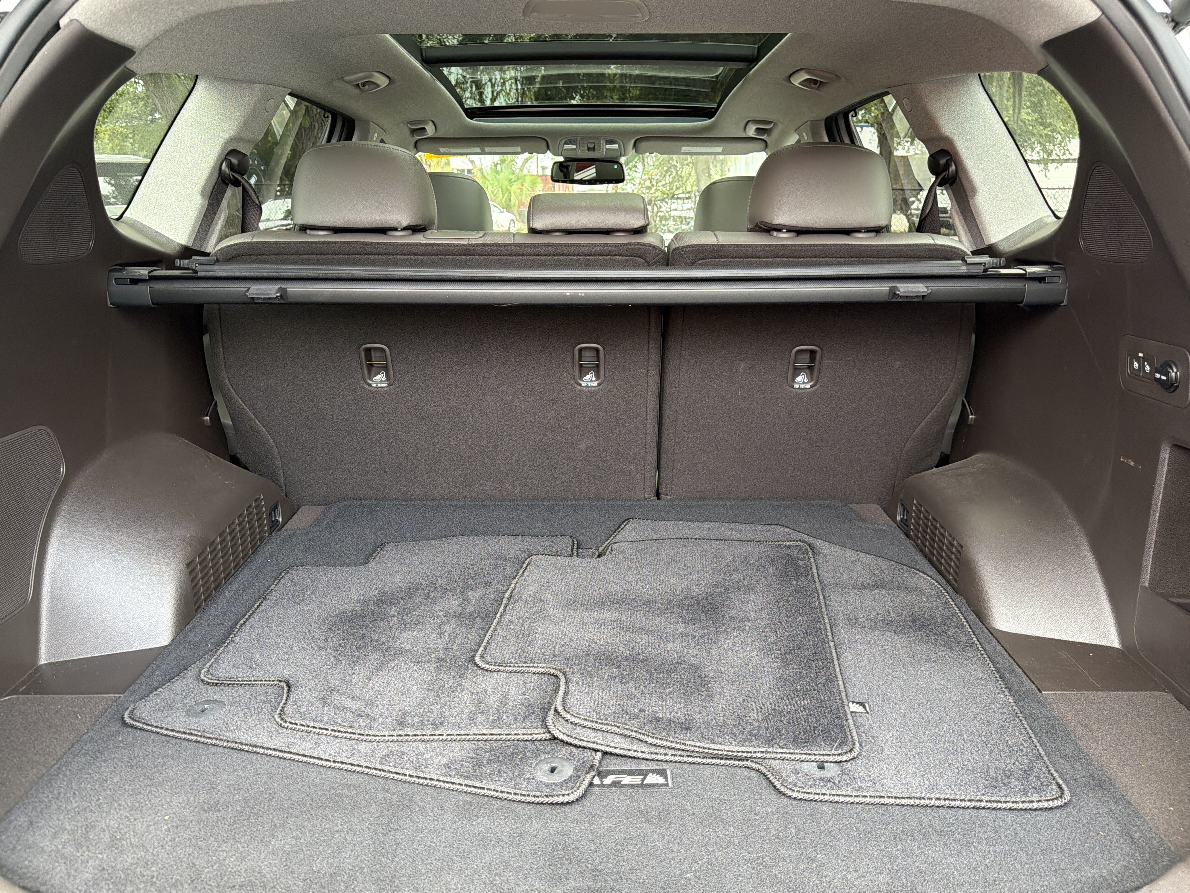 Used 2020 Hyundai Santa Fe Limited w/ Cargo Package FWD image 45