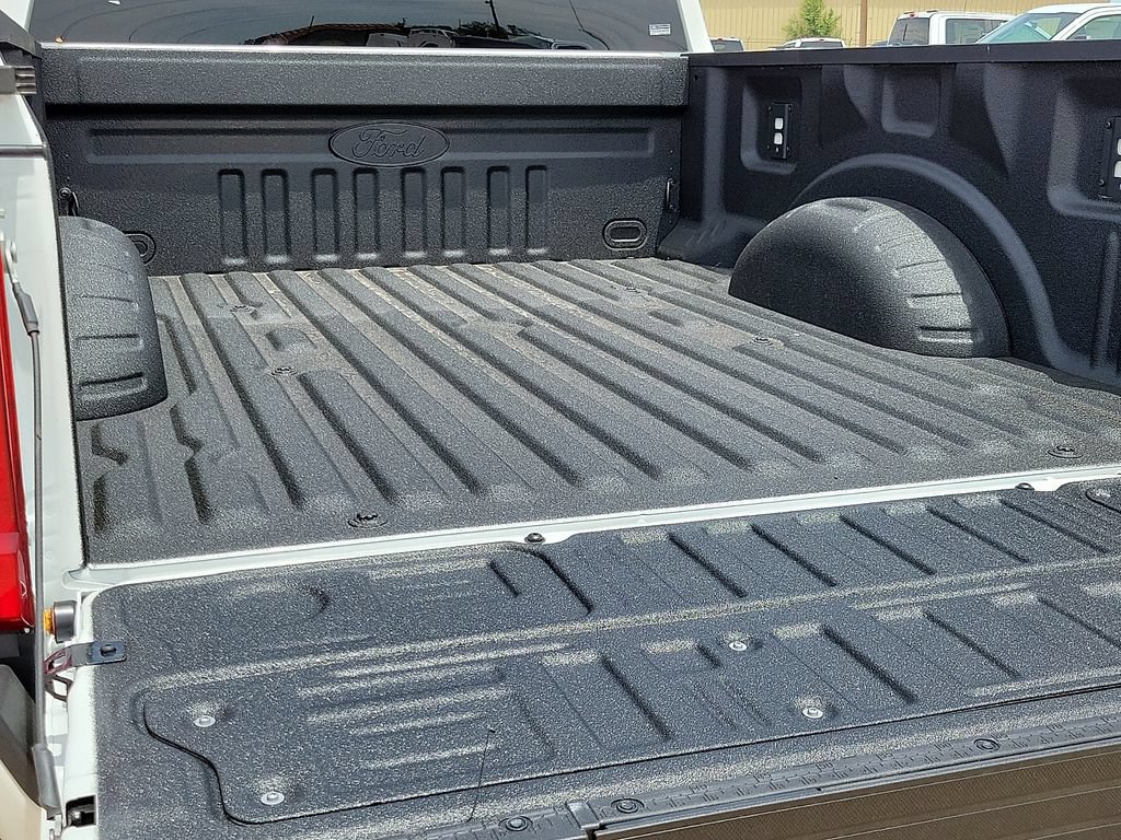 New 2026 Ford F250 Lariat w/ Black Appearance Package AWD/4WD image 15