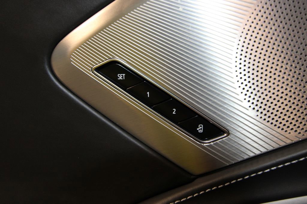 Used 2023 Chevrolet Corvette Stingray Premium Conv w/ Battery Protection Package image 10