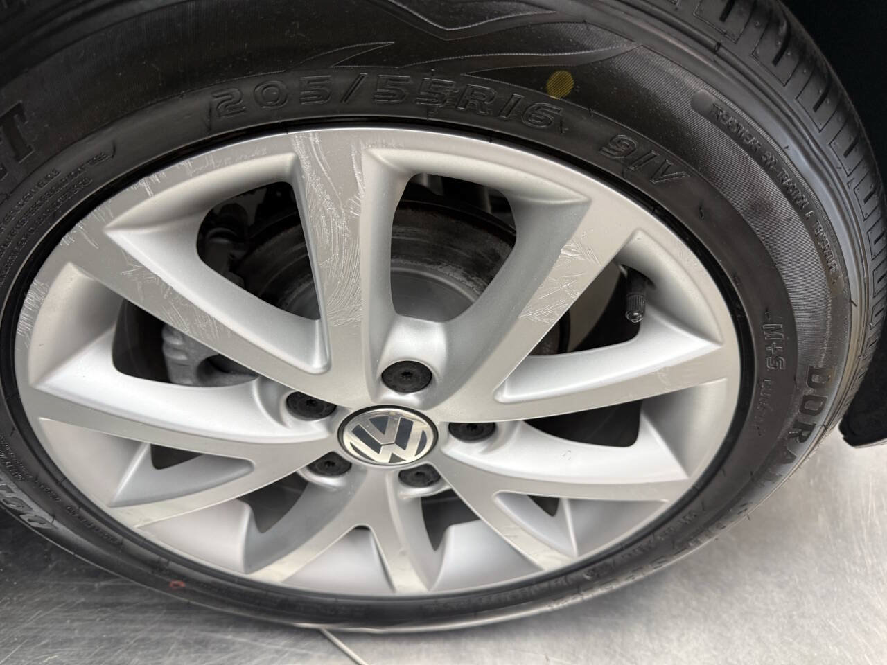 Used 2013 Volkswagen Jetta SE FWD image 25