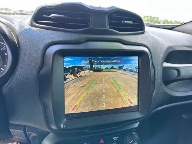 Used 2022 Jeep Renegade Altitude AWD/4WD image 18
