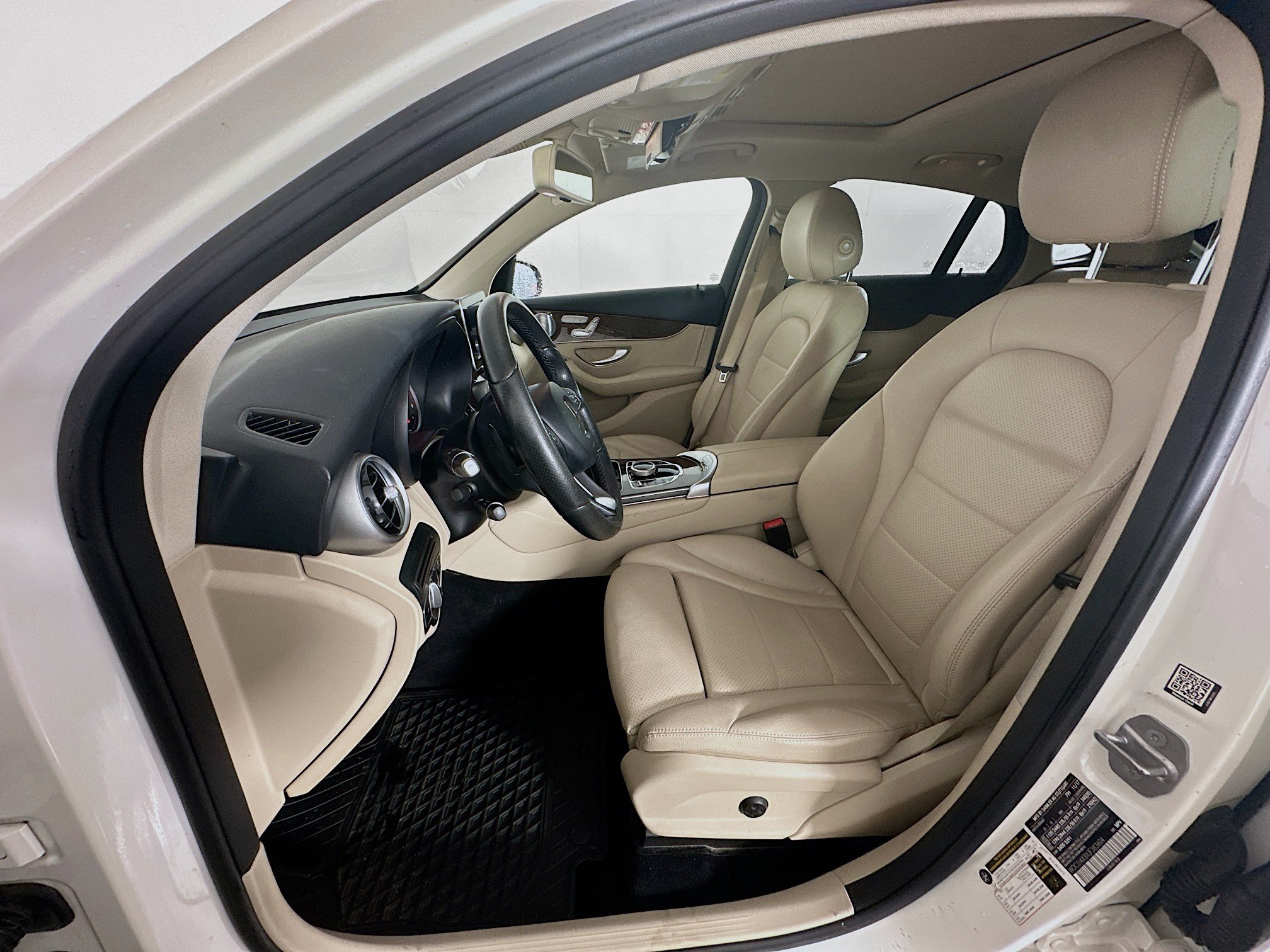 Used 2018 Mercedes-Benz GLC 300 4MATIC Coupe image 13