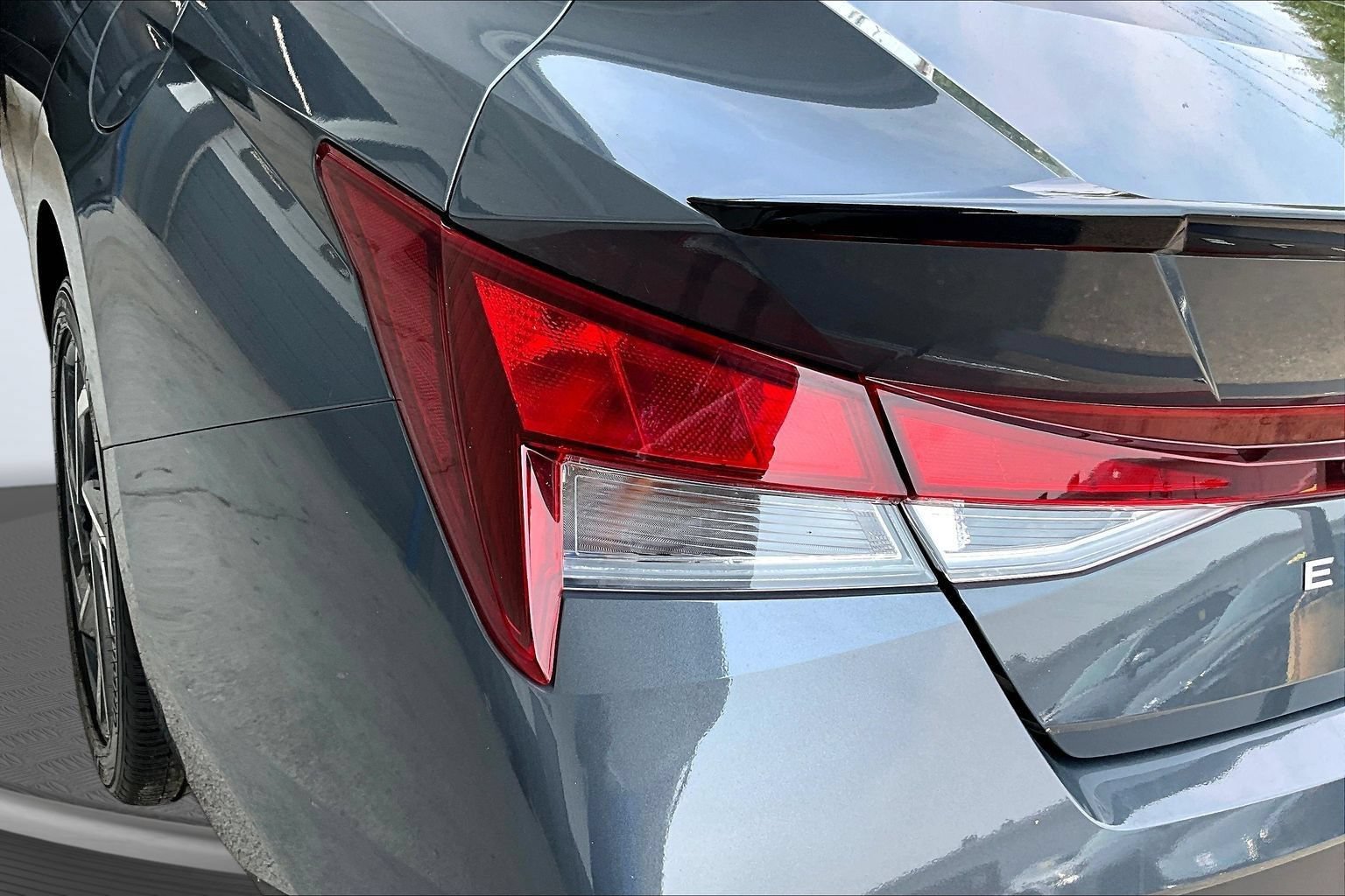 Used 2025 Hyundai Elantra Sport FWD image 23