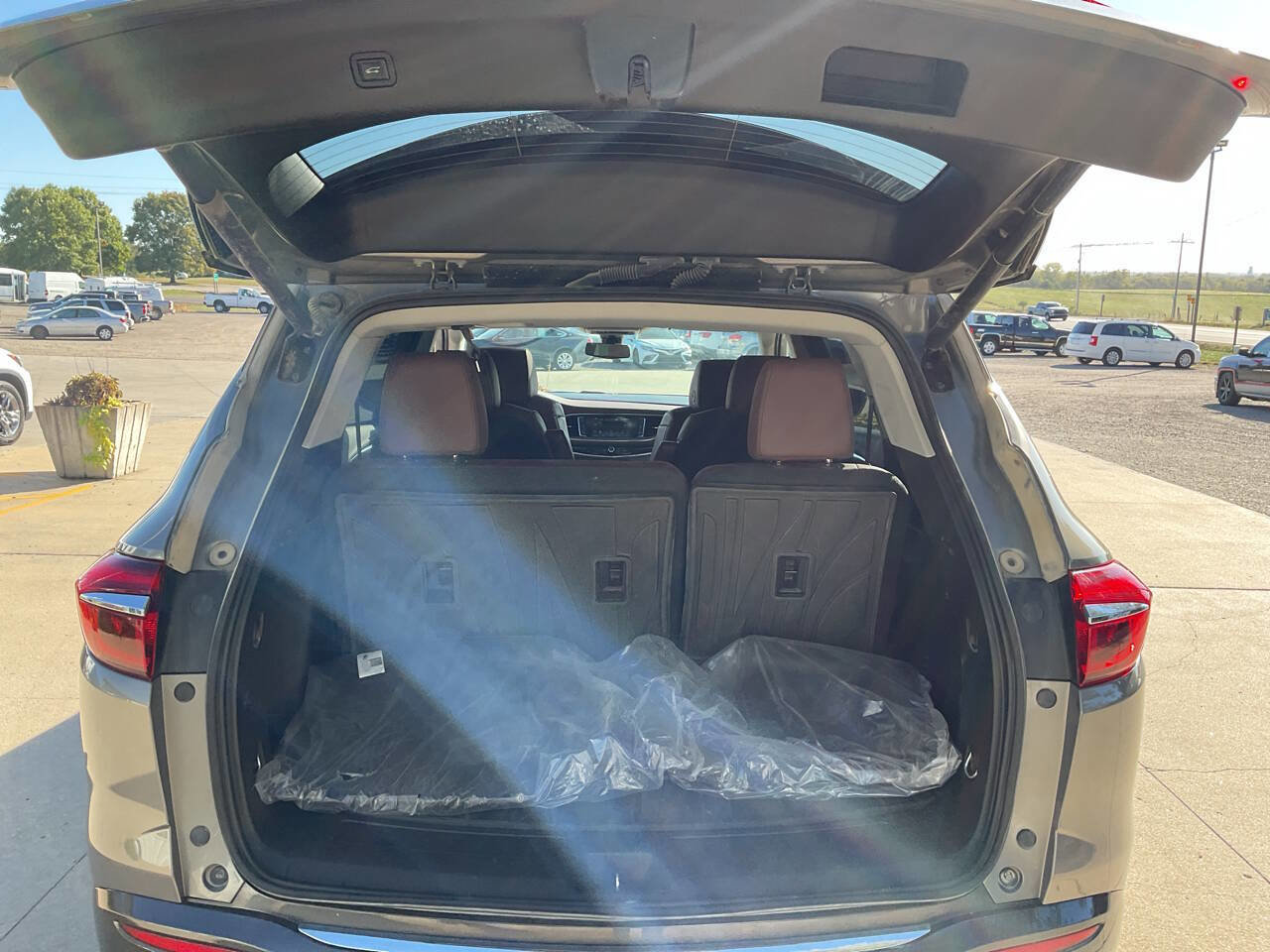 Used 2019 Buick Enclave Avenir w/ Avenir Technology Package image 10