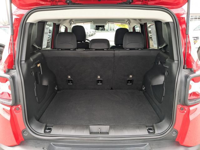 Used 2020 Jeep Renegade Sport image 17