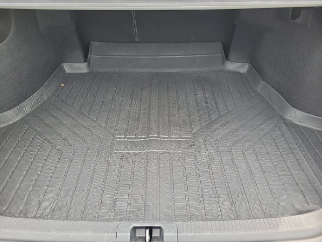 Used 2024 Toyota Camry XSE FWD image 6