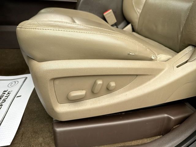 Used 2016 GMC Sierra 2500 SLT w/ Duramax Plus Package AWD/4WD image 12