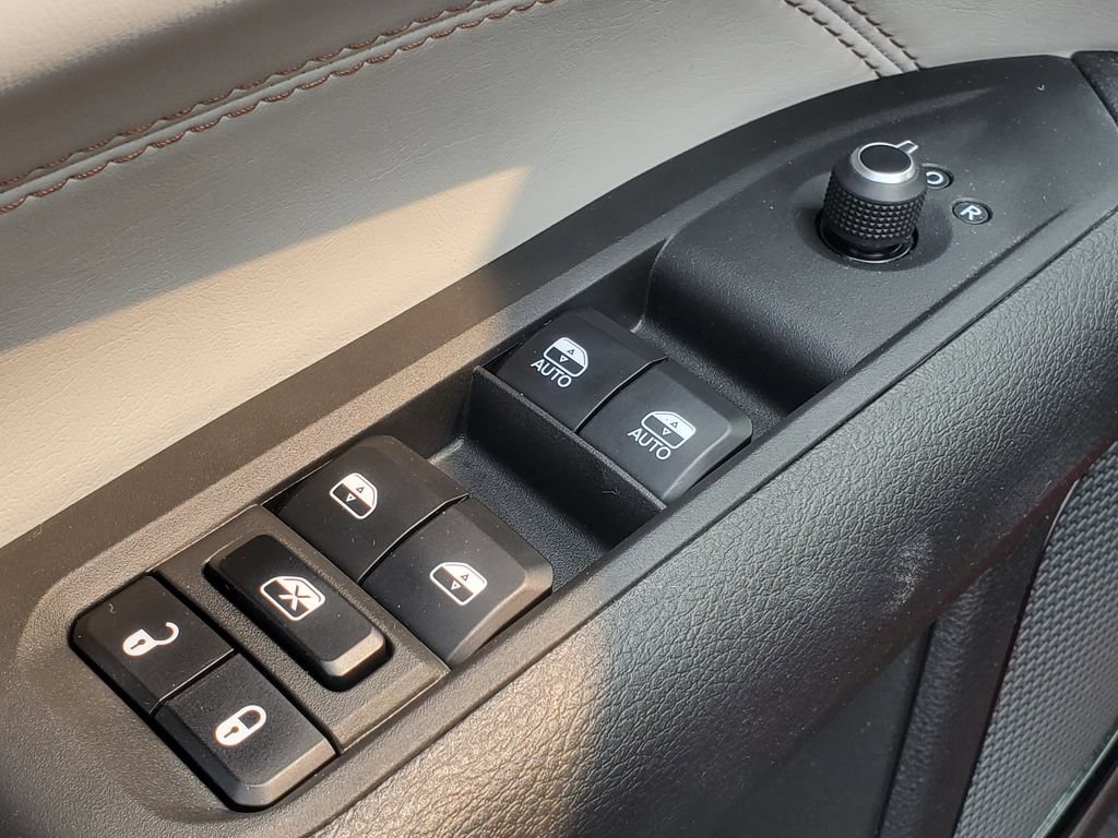 Used 2023 Jeep Compass Limited AWD/4WD image 9