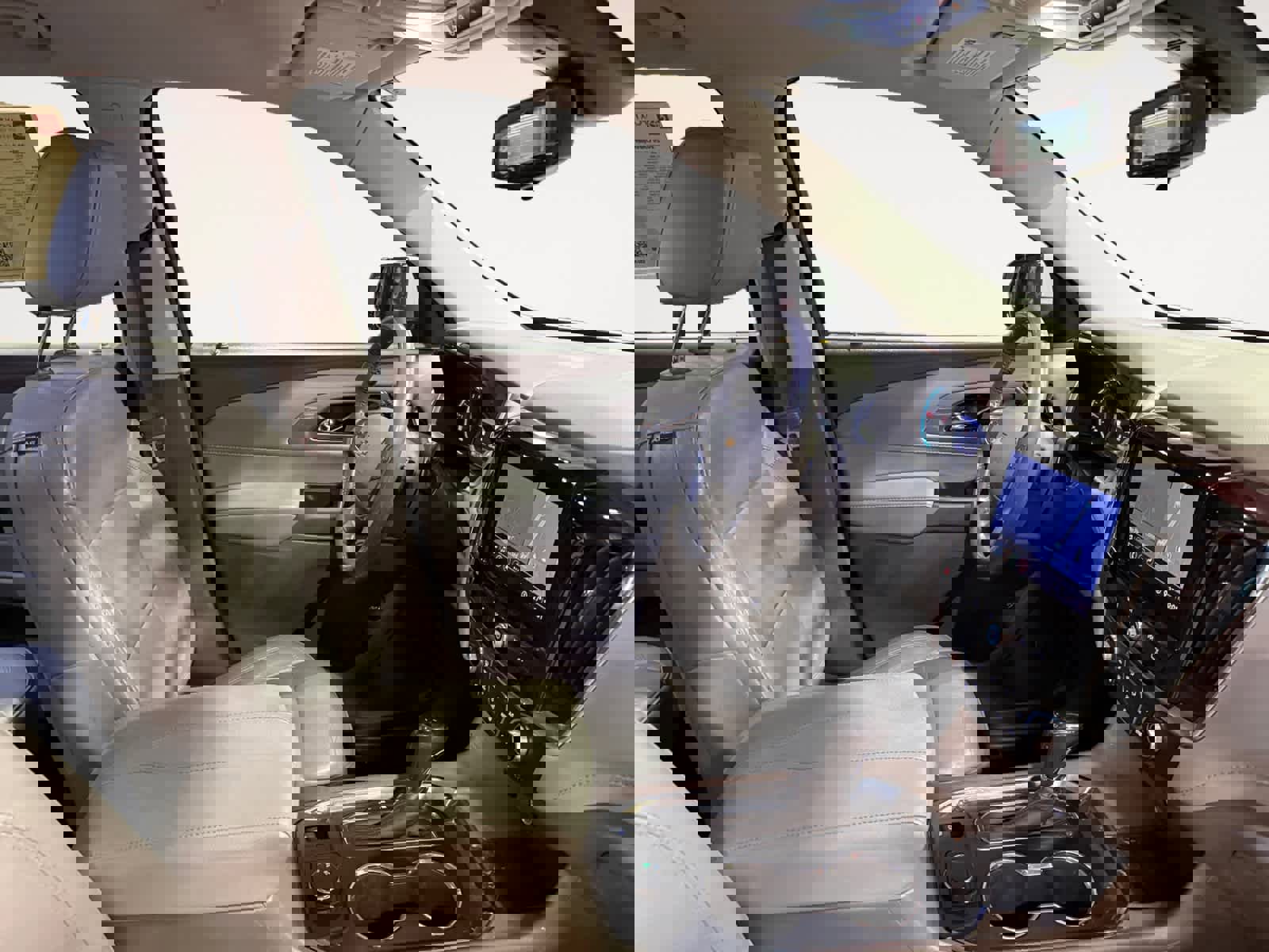 Used 2020 Chevrolet Traverse LT w/ LT Premium Package image 16