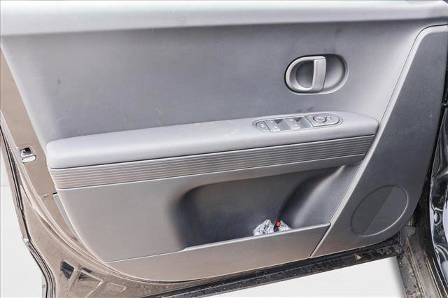 New 2025 Hyundai Ioniq 5 SE image 12