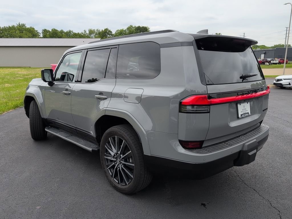 Used 2025 Lexus GX 550 w/ Cold Area Package AWD/4WD image 3
