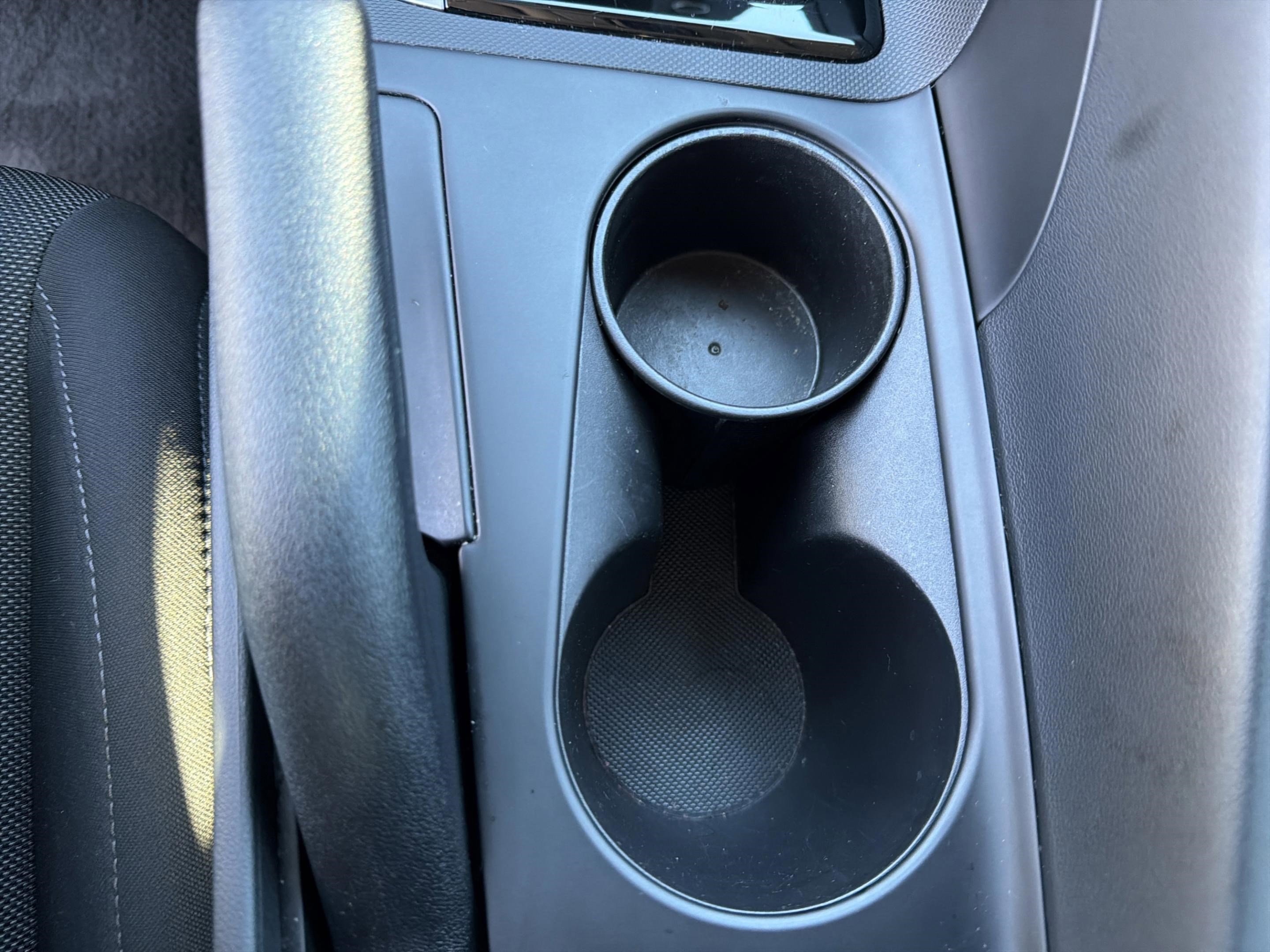 Used 2025 Hyundai Elantra SE image 16