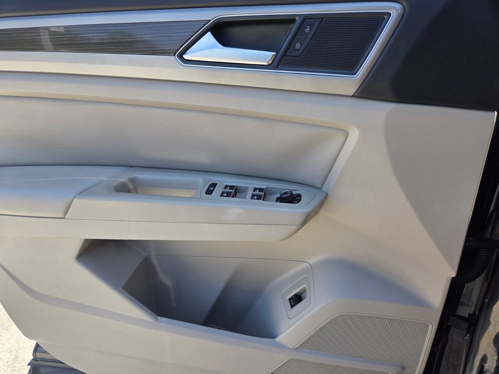 Used 2019 Volkswagen Atlas SEL FWD image 20