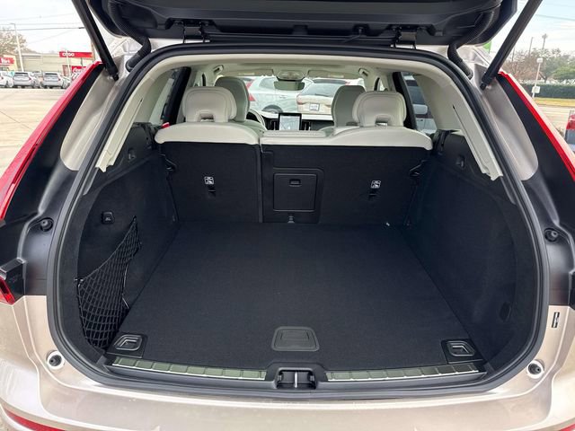 New 2026 Volvo XC60 B5 Ultra w/ Climate Package AWD/4WD image 11