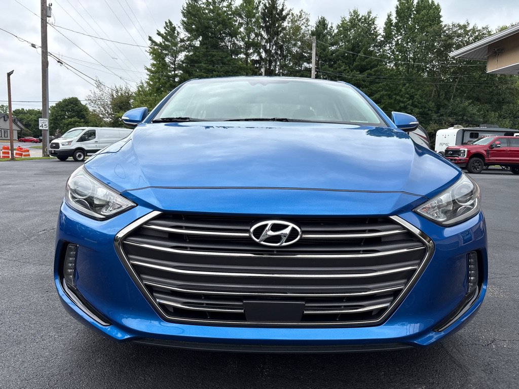 Used 2017 Hyundai Elantra Limited w/ Limited Ultimate Package 05 FWD image 2
