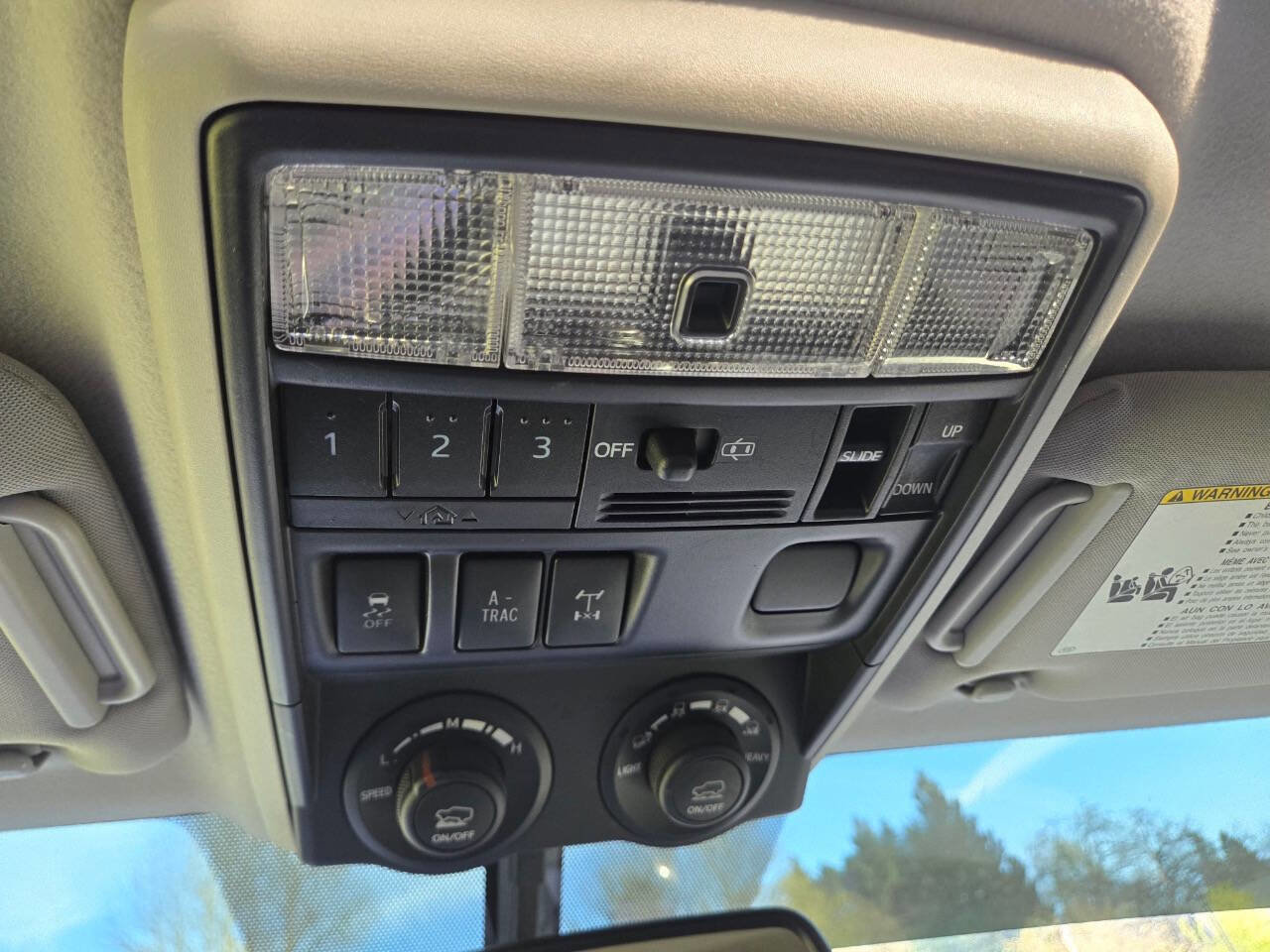 Used 2015 Toyota 4Runner Trail Premium image 11