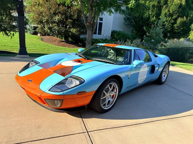 Used 2006 Ford GT RWD image 78