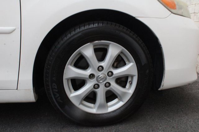 Used 2011 Toyota Camry LE w/ LE Extra-Value Pkg image 65