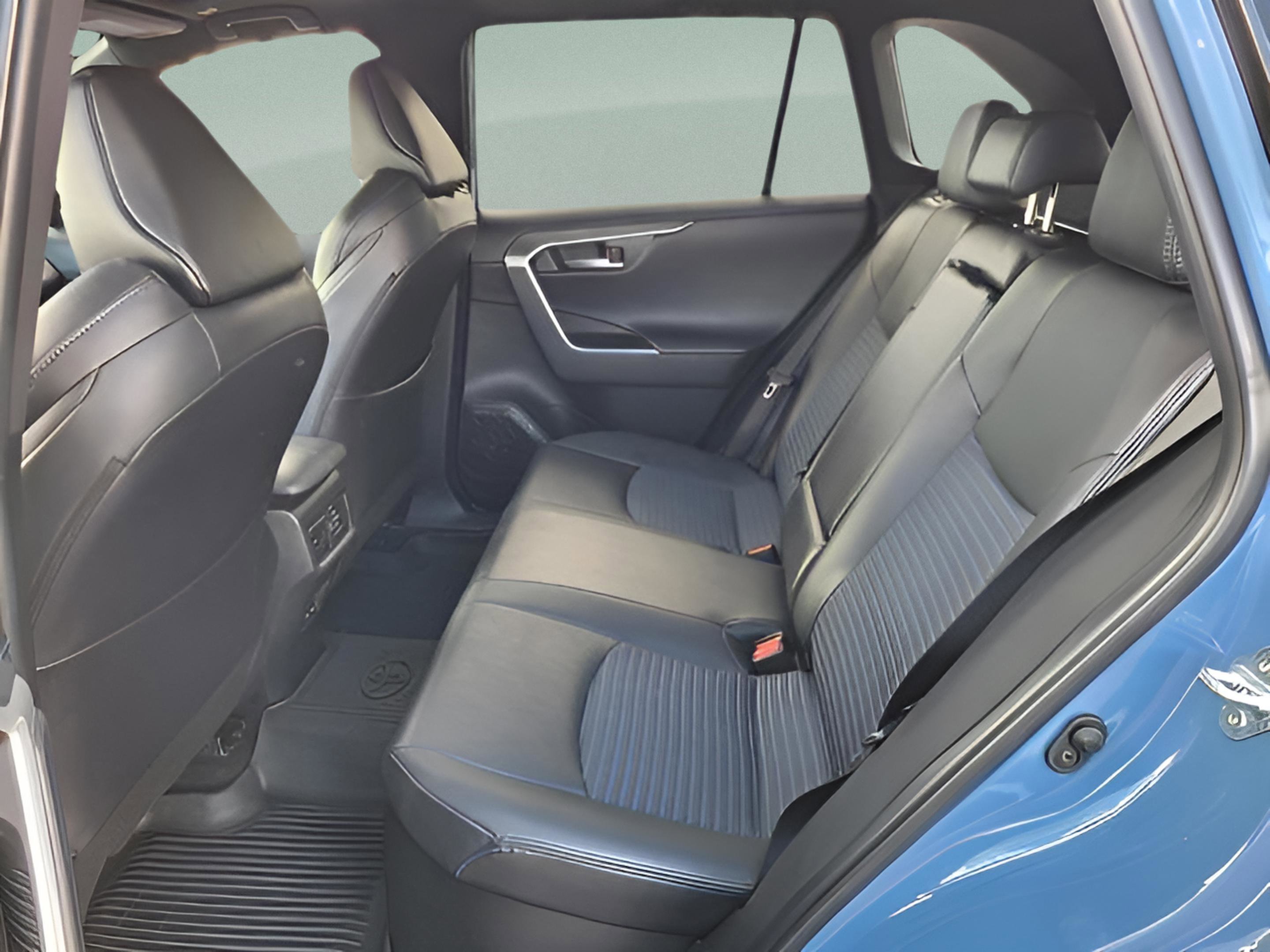 Used 2023 Toyota RAV4 XSE image 12