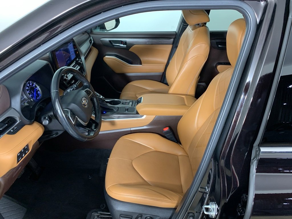 Used 2022 Toyota Highlander Platinum image 21