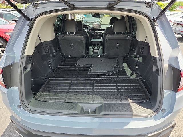 Used 2025 Honda Pilot Touring image 28