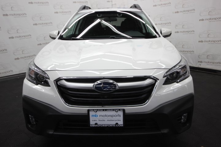 Used 2022 Subaru Outback Premium image 9